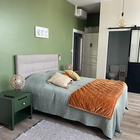 بيت ضيافة Aux Portes Des Iles 3*