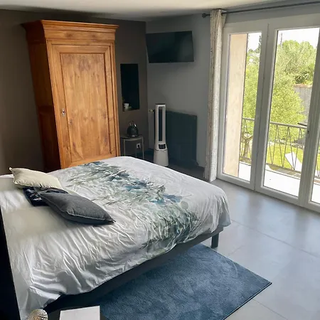 Aux Portes Des Iles 3*